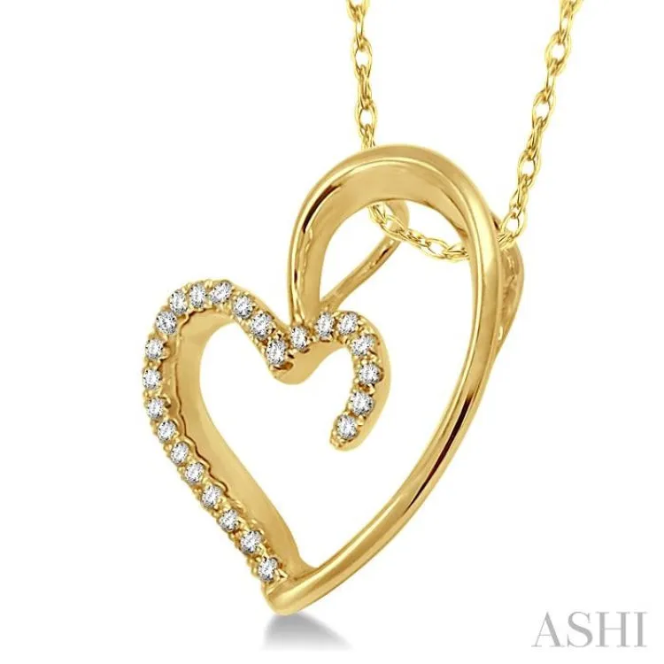 1/10 Ctw Round Cut Diamond Heart Shape Pendant in 14K Yellow Gold with Chain