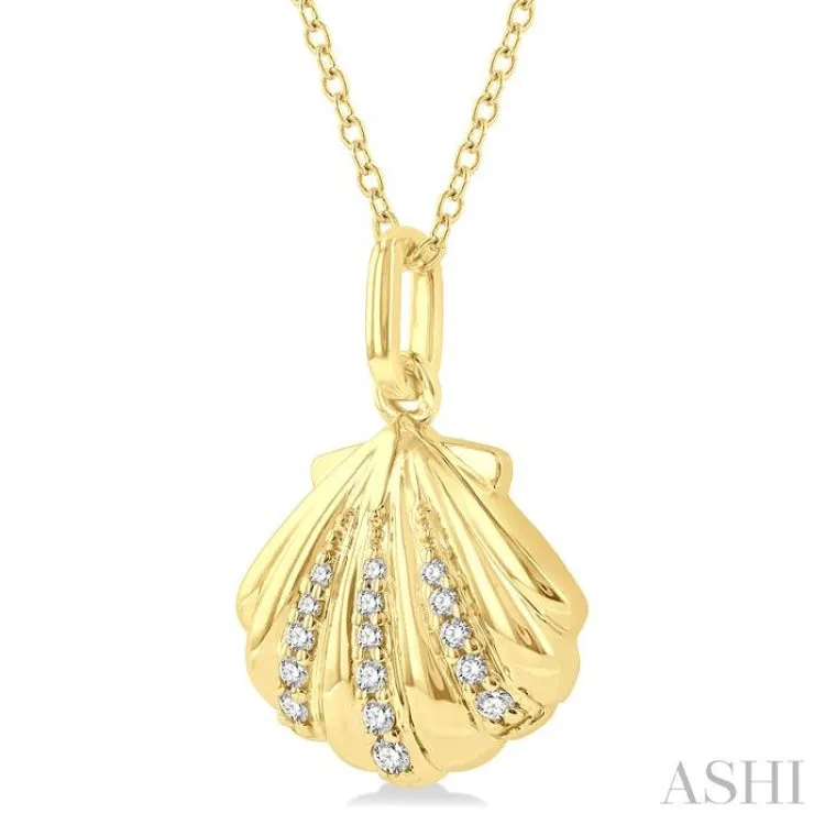 1/20 ctw Marine Life Petite Seashell Round Cut Diamond Fashion Pendant With Chain in 10K Yellow Gold