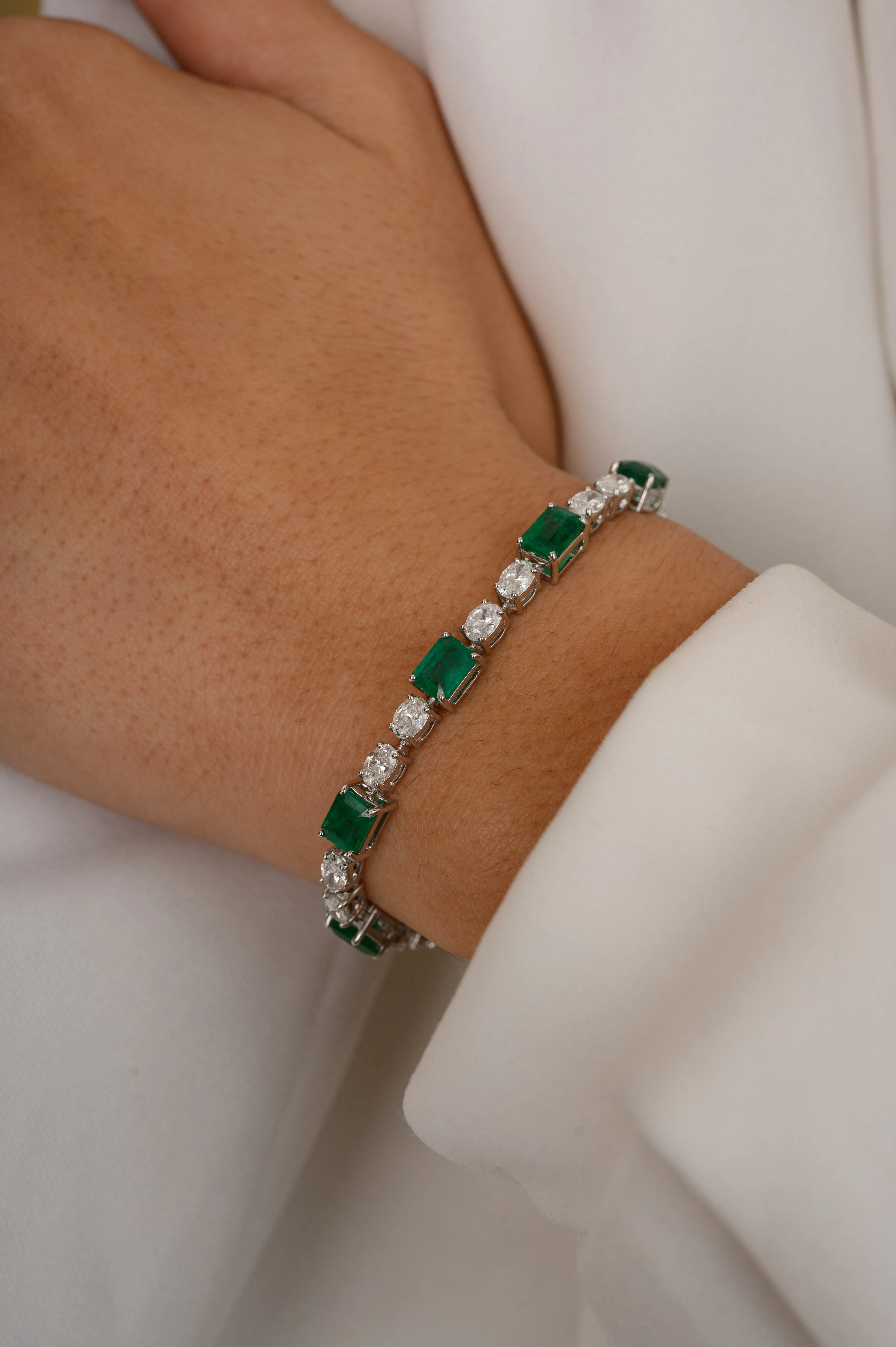 18K Gold Emerald Diamond Designer Bracelet