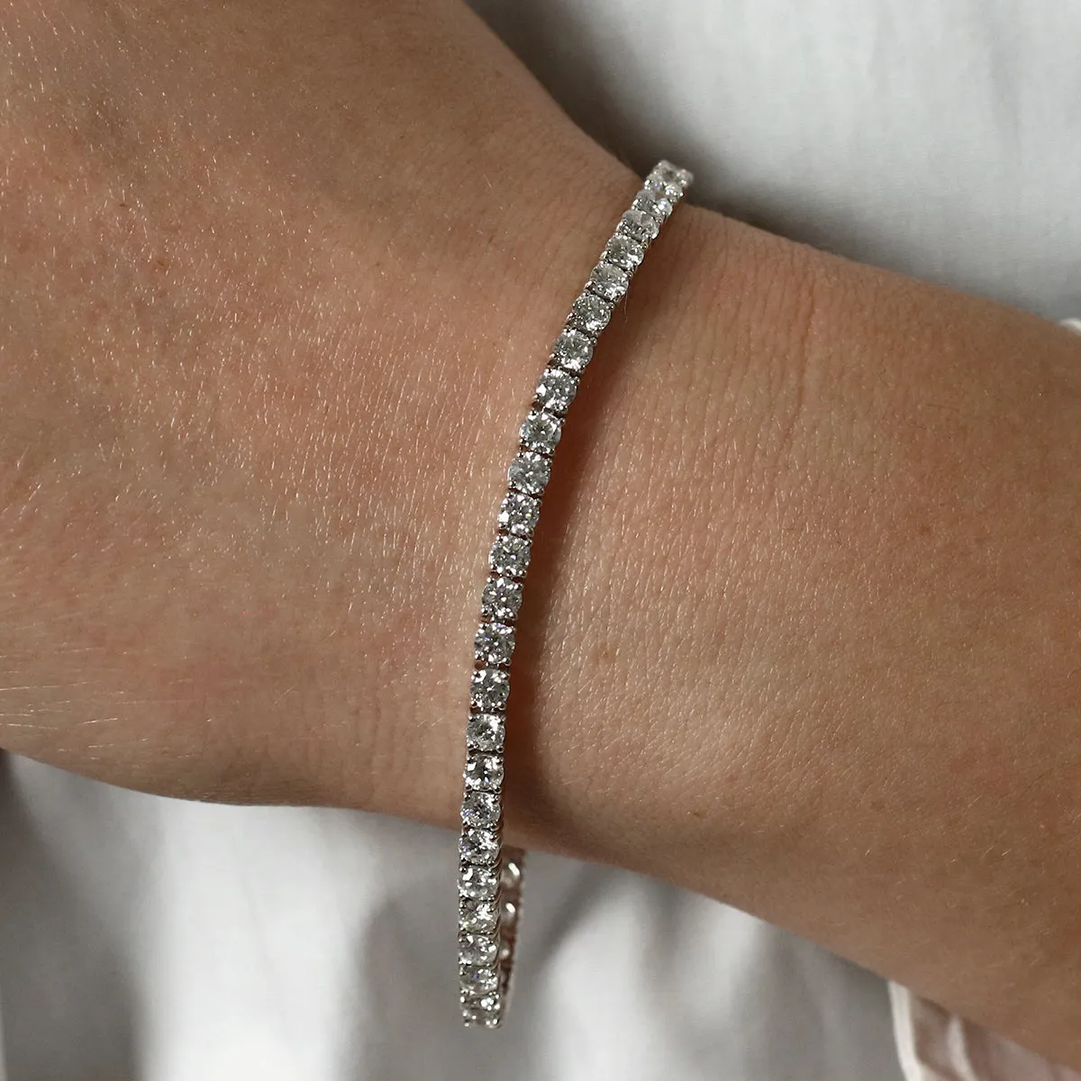 6.12ct Round Brilliant Diamond Tennis Bracelet | Pre-Loved | 18K White Gold