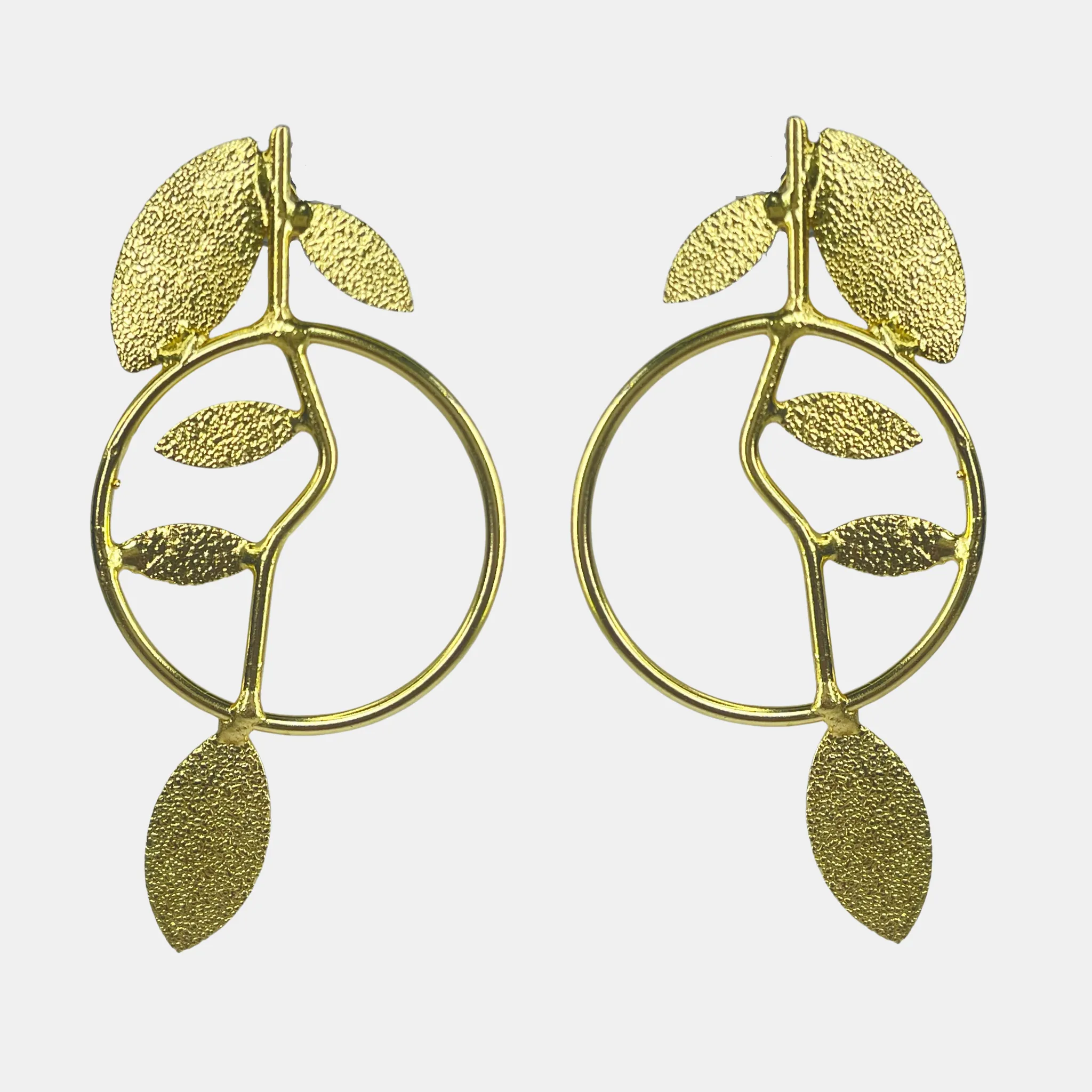 Elegant Gold Leaf Hoop Earrings - Nature-Inspired Jewelry