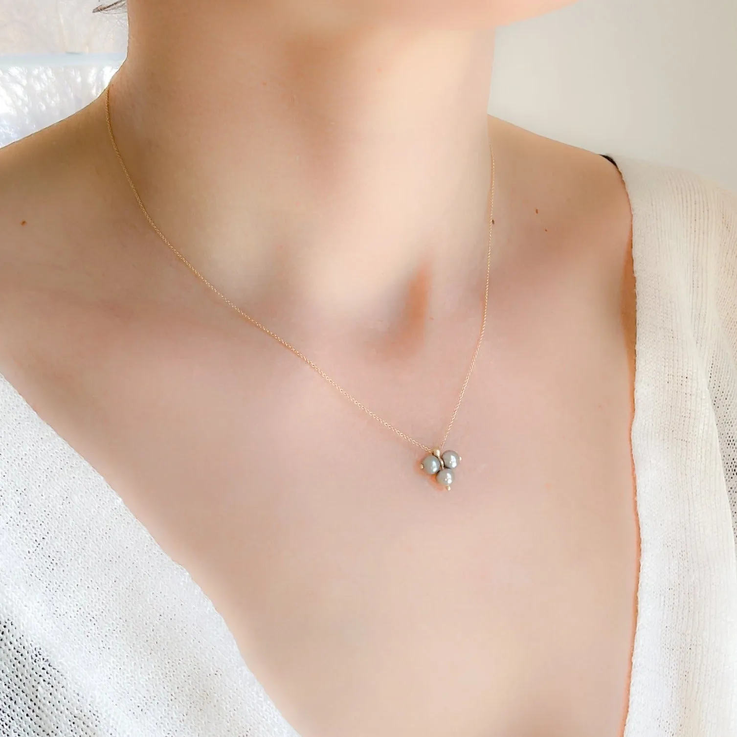 <!--NK222-->trinity necklace