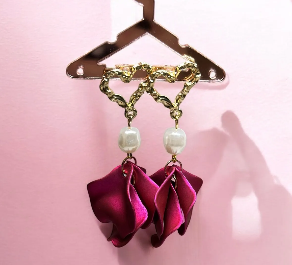 PInk - Fuchsia pink flower earrings | heart pearl earrings