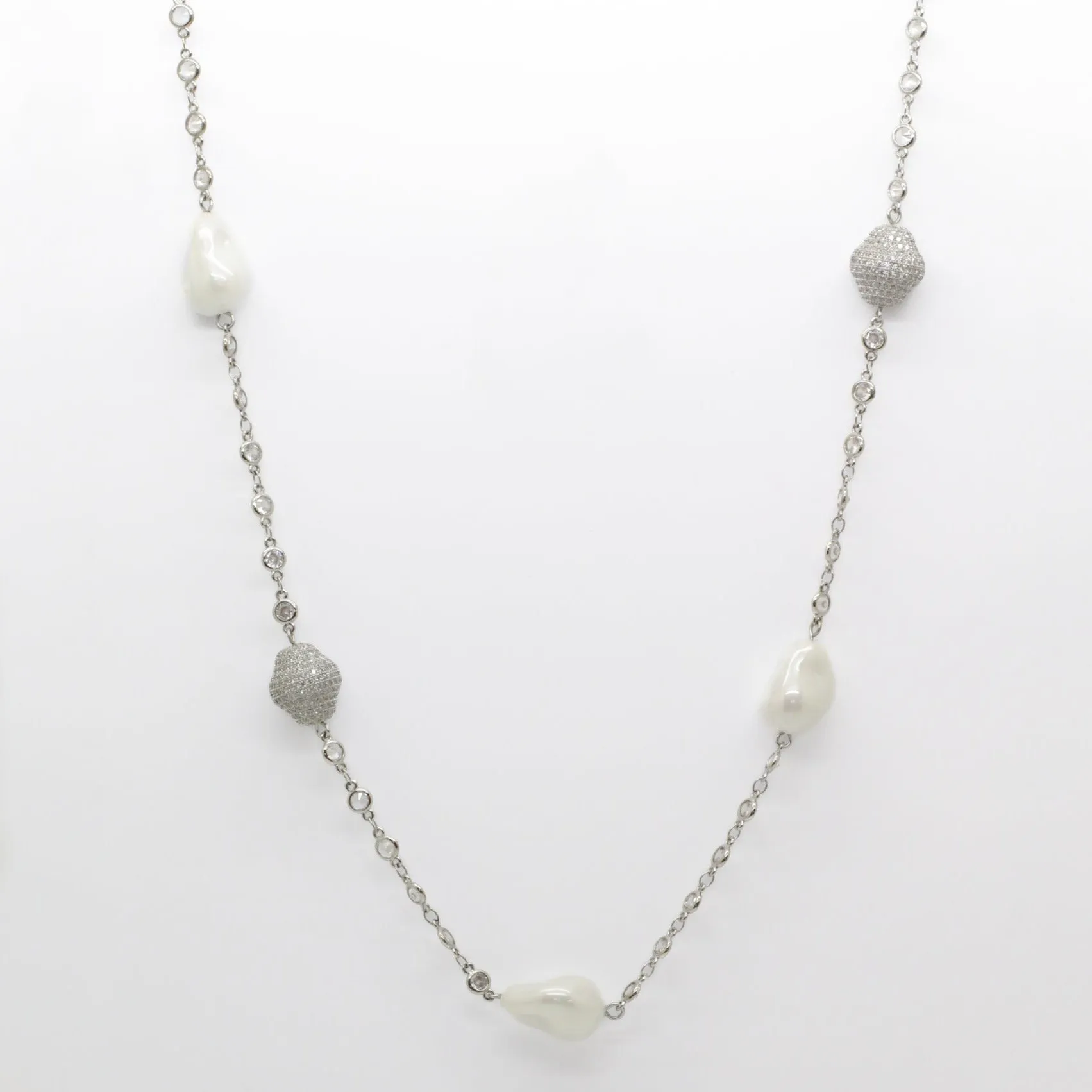 Single Strand Crystal and Pearl Necklace