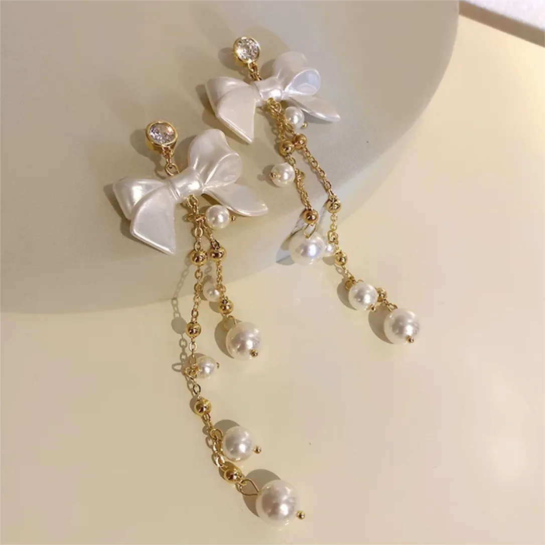 Sweet Rhinestone Dangling Bowknot Pearl Earrings