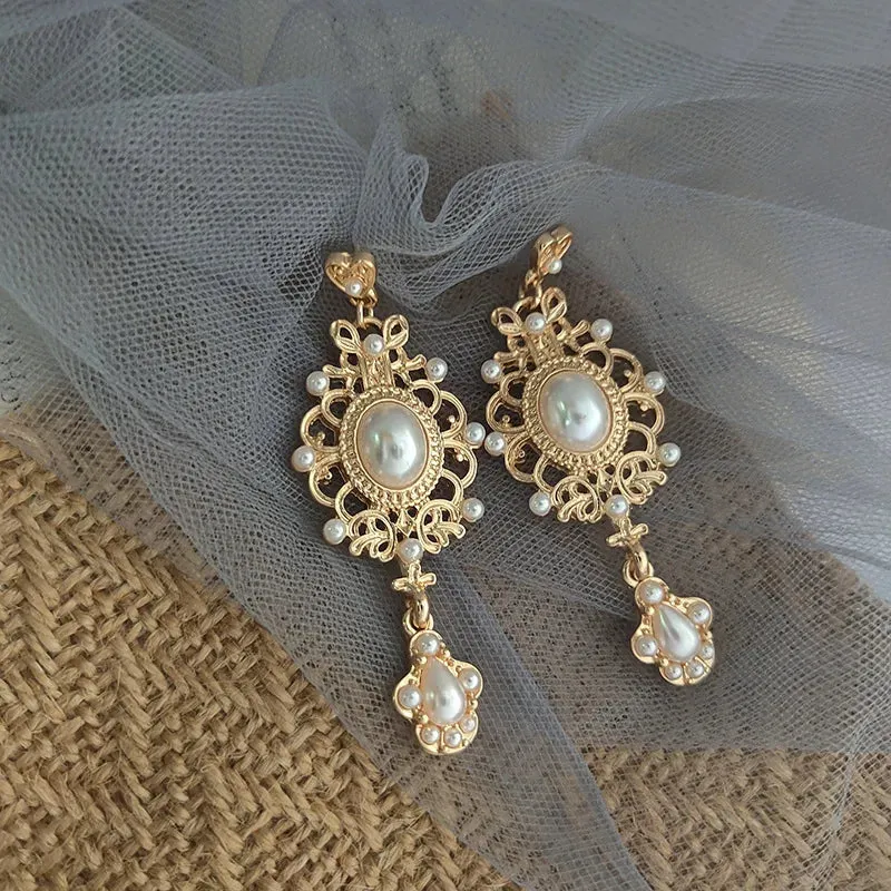 VAIGE Elegant Water Drop Baroque Pearl & Gold Earrings