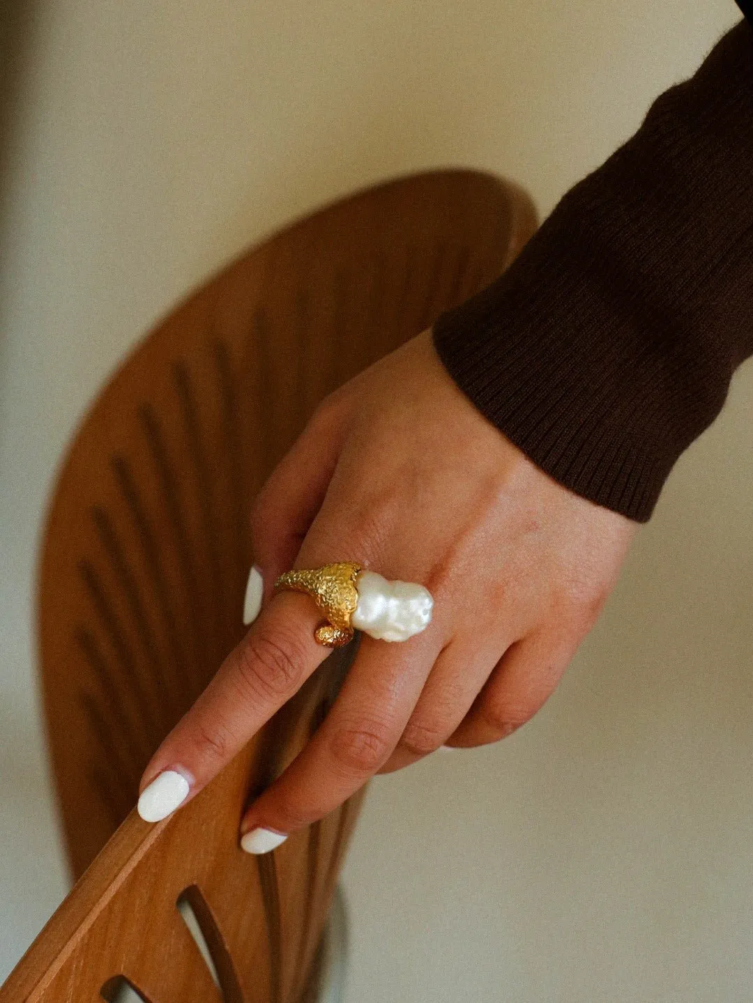 Vintage Floral Orb Fish-Tail  Baroque Pearl Rings