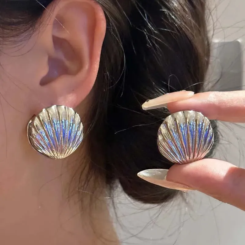 Vintage Silver Geometric Shell Stud Earrings